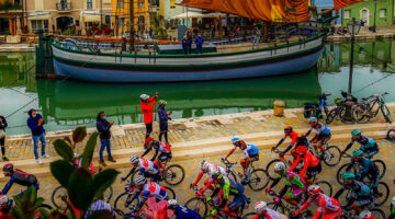 Gruppo ,Cesenatico, Porto Canale, Giro d'Italia 2020