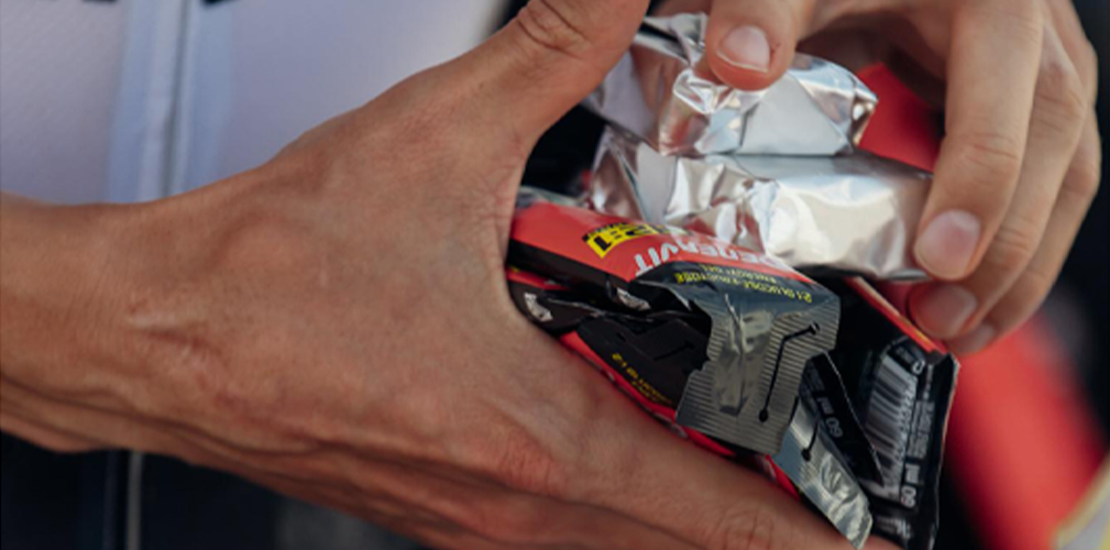 UAE Team Emirates-XRG, barrette, gel, rice cake (foto Fizza)