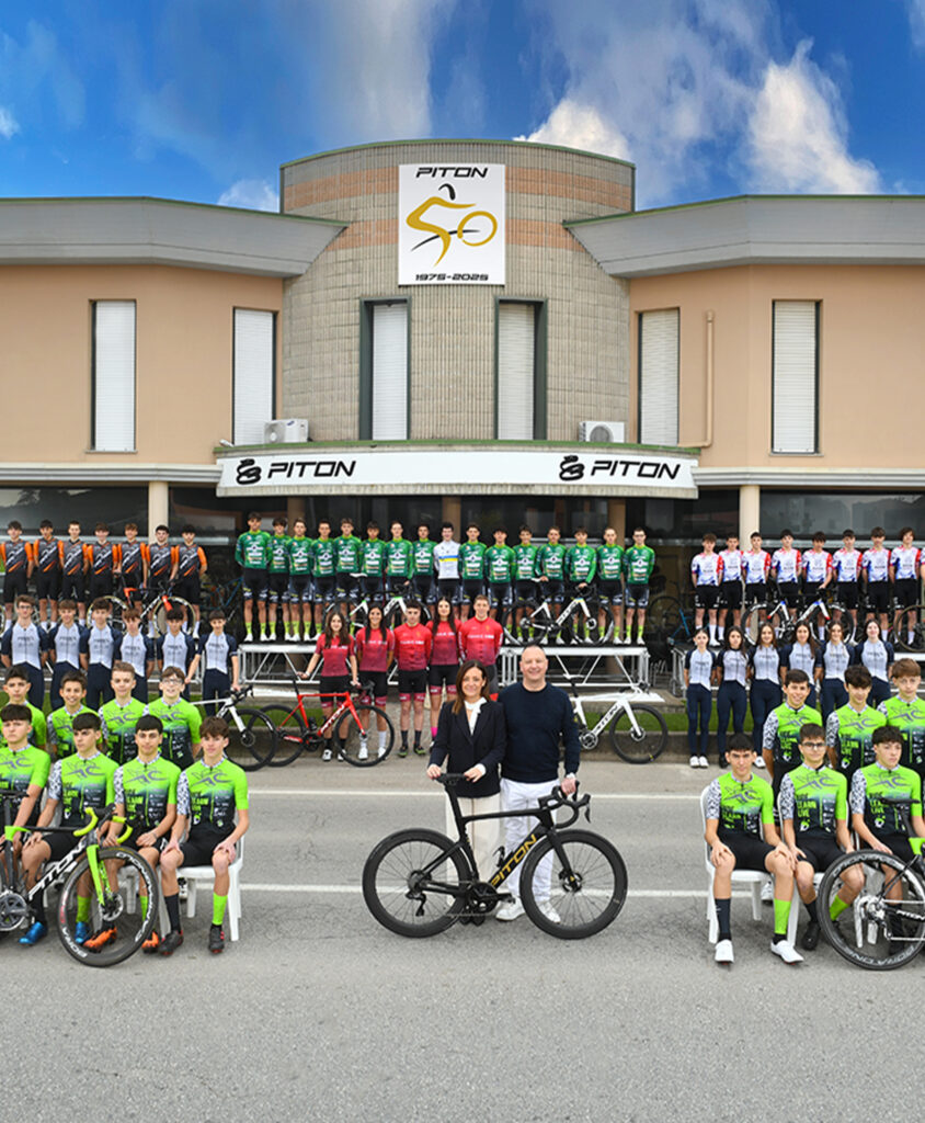 Una foto “speciale” per i 50 anni di Piton - bici.PRO