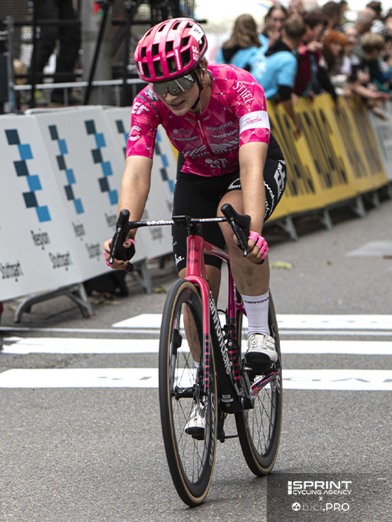 Dopo un'estate difficile tra bronchite e cadute, Borghesi a Stoccarda è ritornata davanti chiudendo al sesto posto