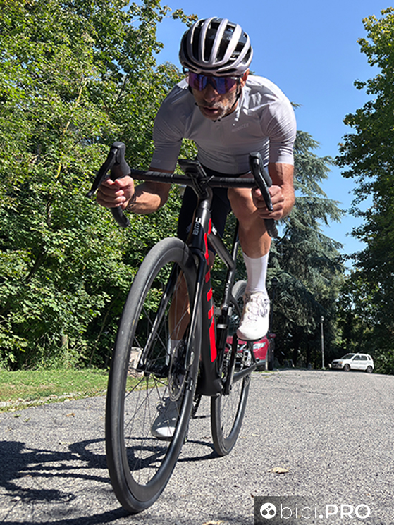 Quello che c'è da sapere sulla nuova BMC Teammachine SLR01