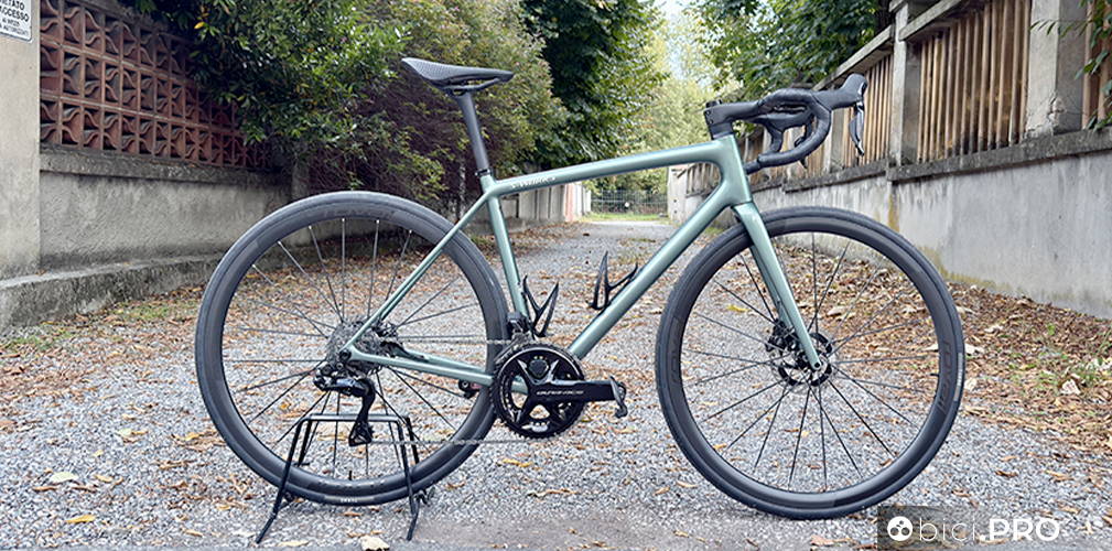 La leggerezza è uno dei tanti plus della nuova Specialized Aethos II