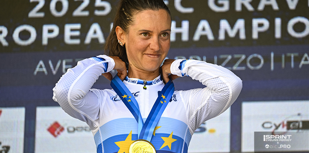 Campionati europei gravel 2025, Avezzano, Erica Magnaldi sul podio con la maglia e la medaglia
