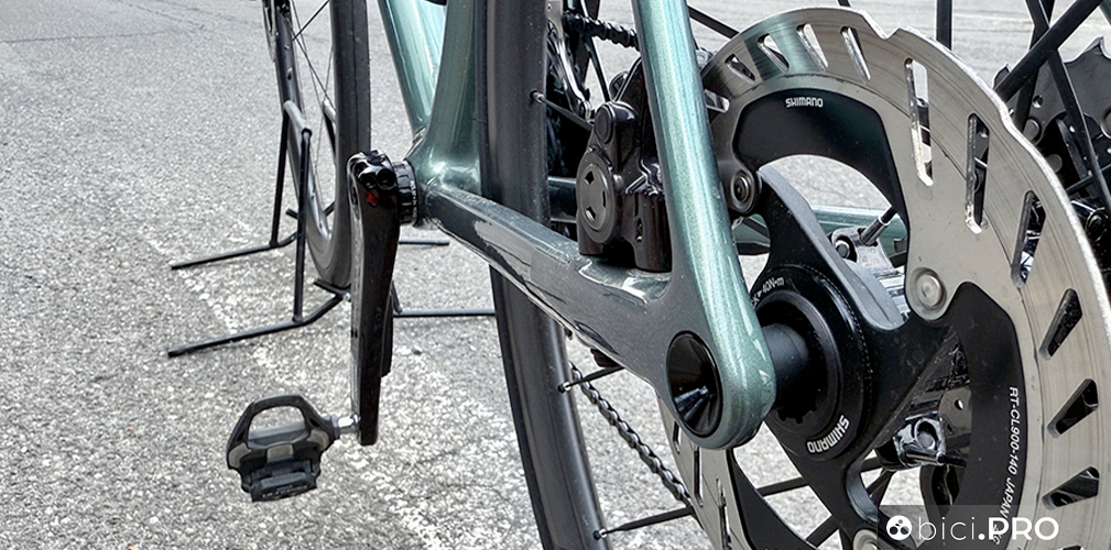 La leggerezza è uno dei tanti plus della nuova Specialized Aethos II