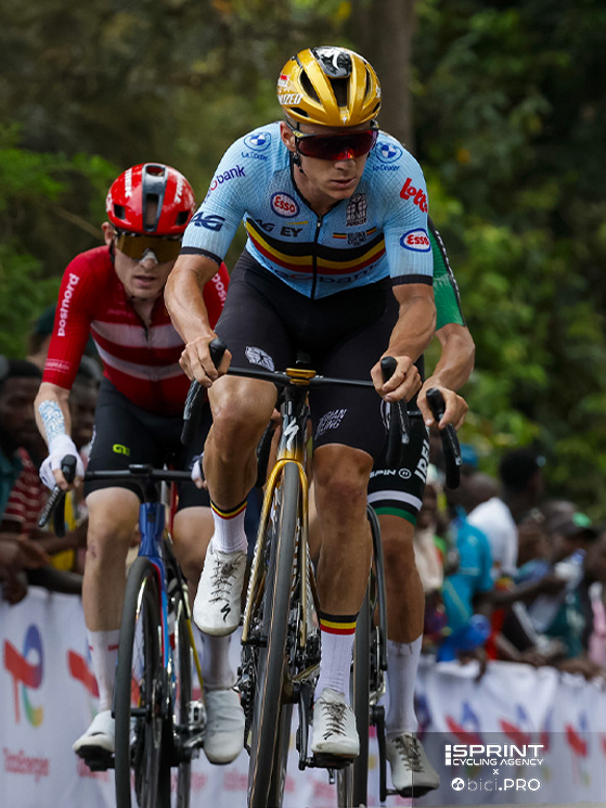 Campionati del mondo Kigali 2025 strada professionisti, Remco Evenepoel insegue