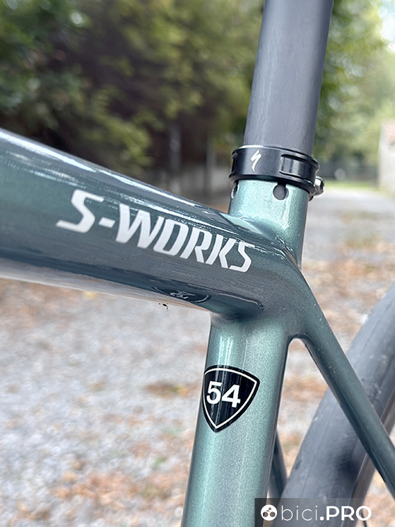 La leggerezza è uno dei tanti plus della nuova Specialized Aethos II