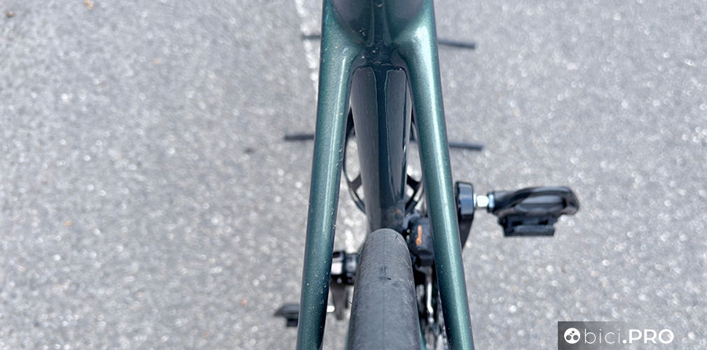 La leggerezza è uno dei tanti plus della nuova Specialized Aethos II