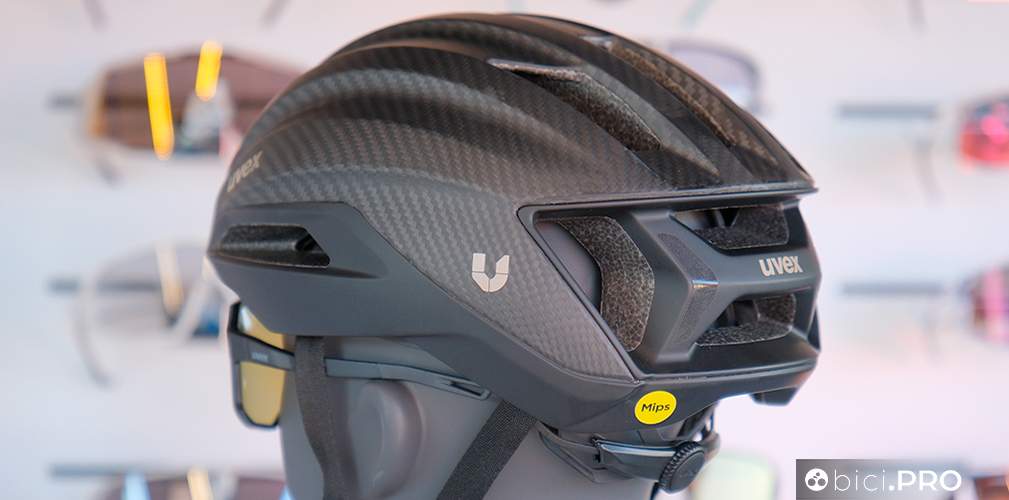 Casco definitivo in carbonio Uvex, il nuovo Ultimate Surge Carbon
