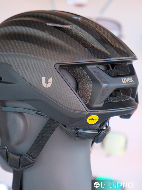Casco definitivo in carbonio Uvex, il nuovo Ultimate Surge Carbon