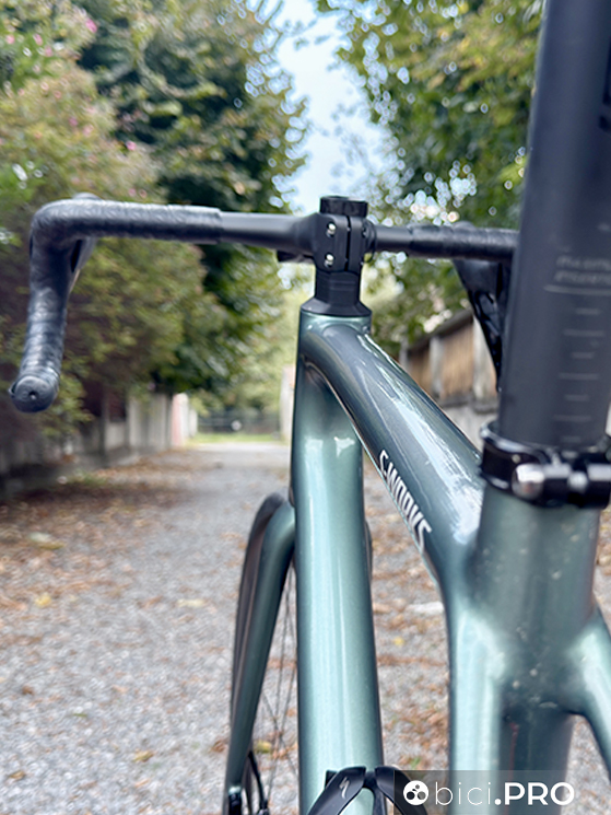 La leggerezza è uno dei tanti plus della nuova Specialized Aethos II