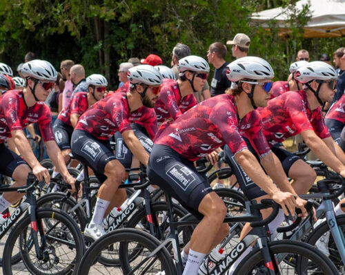 Team Villefranche Beaujolais 2025, Francia, foto di gruppo (@patrickberjotphotographies)