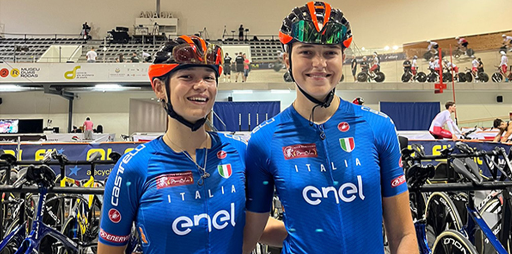 Agli europei e ai mondiali in pista, Acuti era assieme alla sua compagna di squadra Erja Giulia Bianchi (foto Biesse-Carrera-Premac)