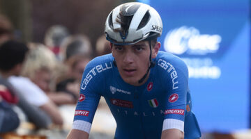 Roberto Capello corre per il Team Grenke Auto Eder e vive a Cossombrato in provincia di Asti