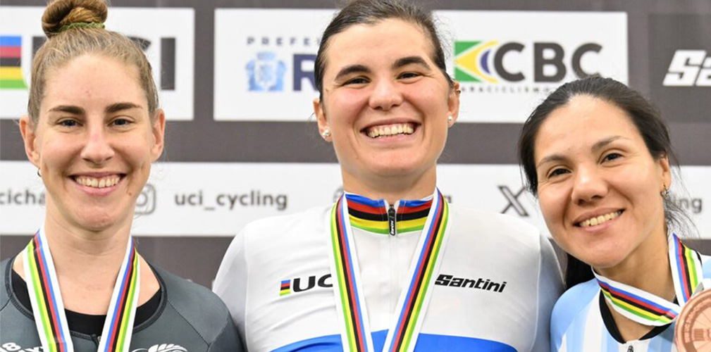 Il podio dell'eliminazione, con la Cretti fra la neozelandese Murray e la polacca Harkowska (foto UCI)