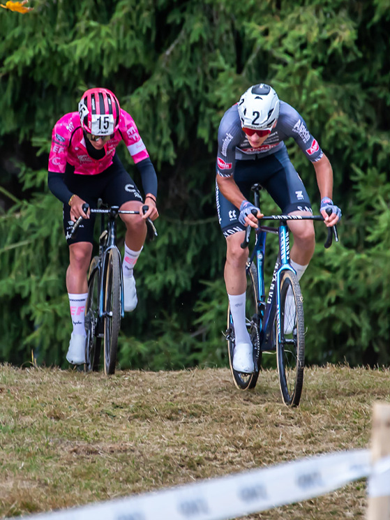 Fianco a fianco Agostinacchio e Viezzi, i due ragazzi italiani inseriti nei devo team del WorldTour