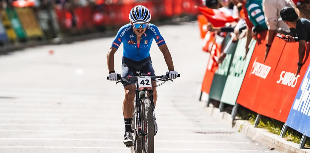 Dopo la frattura ad una gamba a giugno, Fontana chiude 8° ai mondiali Mtb grazie al lavoro con Biscaro (foto Radek Kasik)