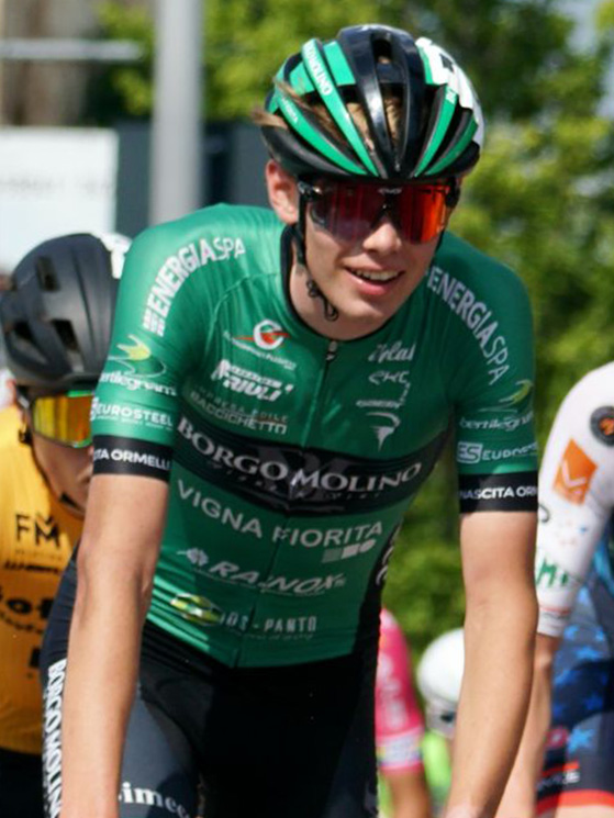 28 giorni di gara su strada con 9 Top 10, un bottino di buon livello per la sua prima stagione (foto Instagram)