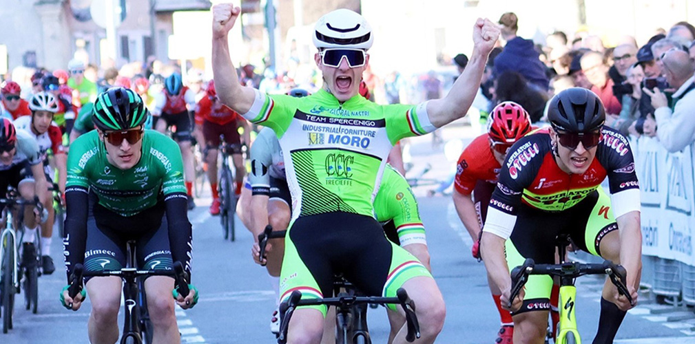 Al suo esordio negli junior, Jacopo vince subito nel veronese. In stagione per lui anche 4 secondi posti (foto italiaciclismo.net)