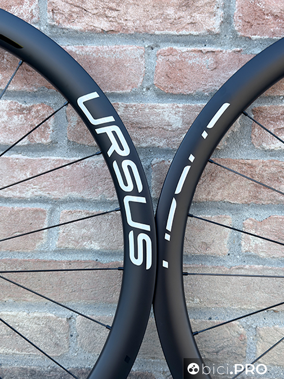 Ursus Proxima 40, esempio perfetto di una ruota dal profilo medio