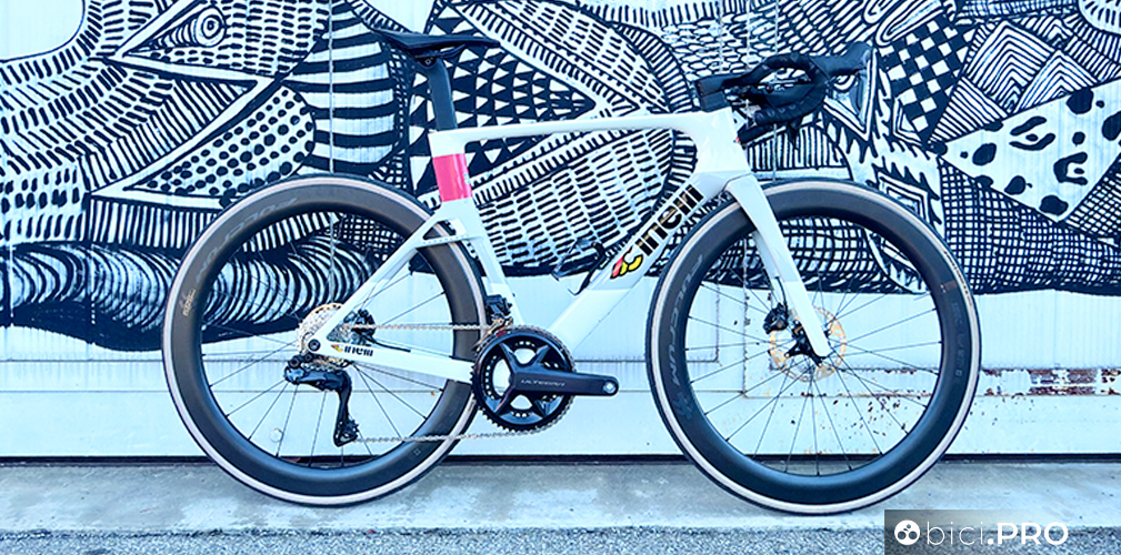 Si chiama Aeroscoop, la prima vera bici aero di Cinelli