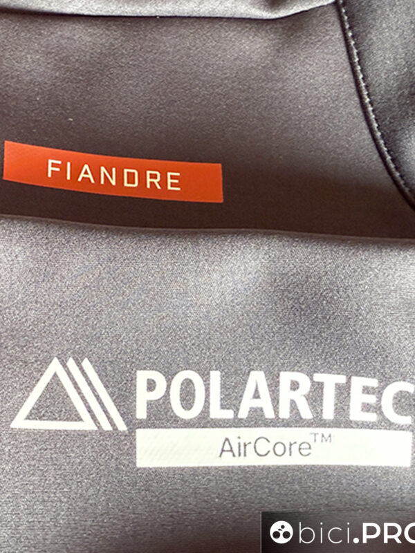 Sportful Fiandre 2, la giacca senza tempo è migliorata ancora