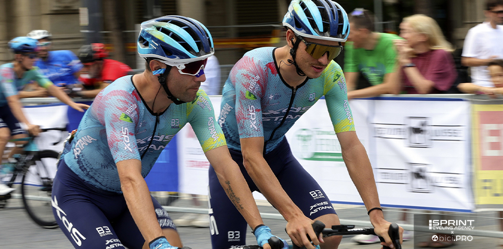 Trofeo Matteotti 2025, Cristian Scaroni parlotta con Diego Ulissi