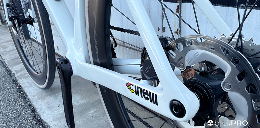 Si chiama Aeroscoop, la prima vera bici aero di Cinelli