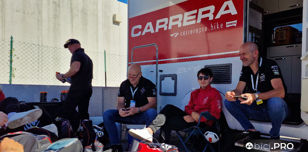 Da sx: Dario Nicoletti, Tommaso Dati, Marco Milesi, Biesse-Carrera-Premac, Coppa Agostoni 2025