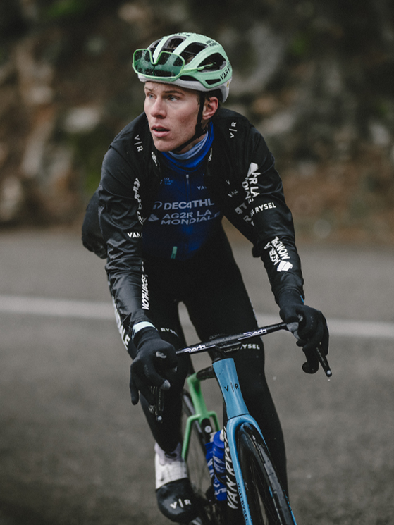Van Rysel, giacca Antipioggia RCR-R PRO, Decathlon AG2R La Mondiale
