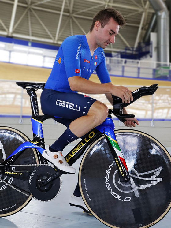 Dmt, Elia Viviani, pista Italia