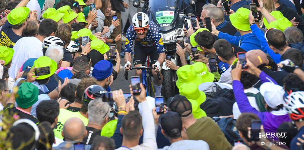 Giro di Lombardia 2025, Quinn Simmons sul passo Gandia tra ali di folla