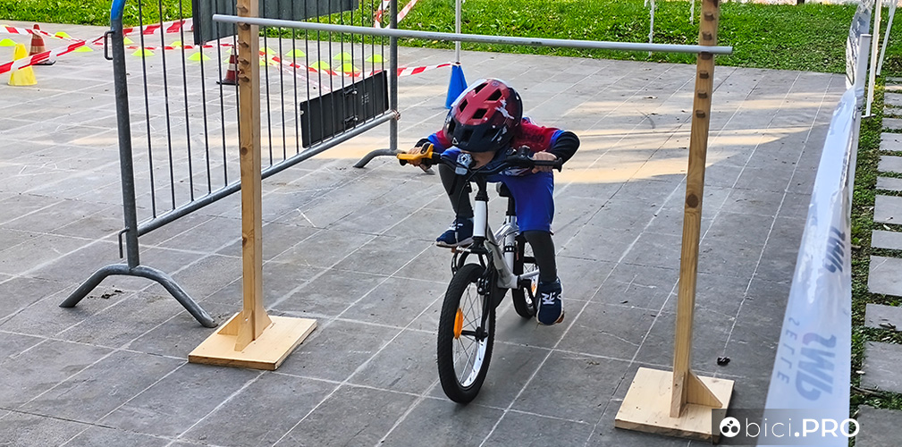 Il piccolo Giovanni De Marchi non si è sottratto alla gara e alla festa