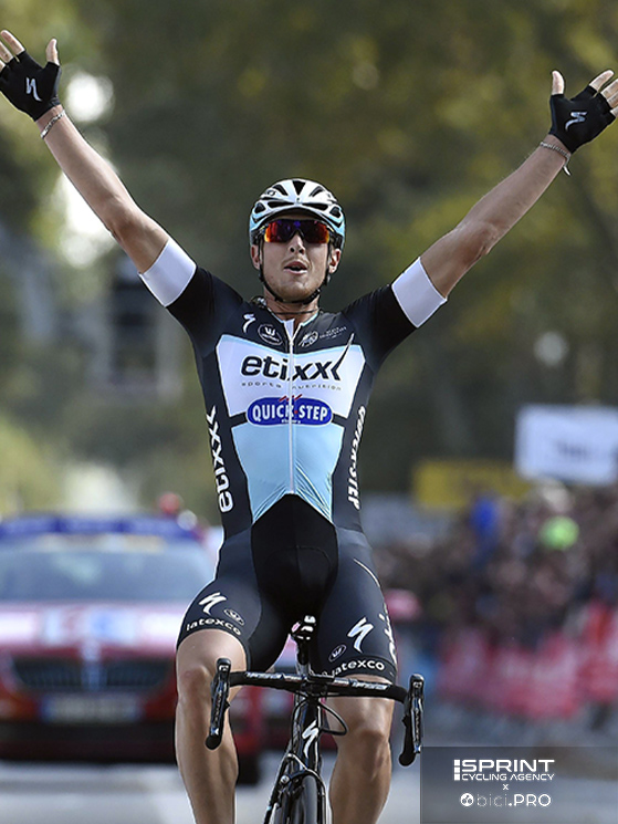 Parigi-Tours 2015, Matteo Trentin vince la prima a 26 anni
