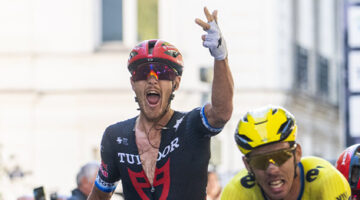 Parigi-Tours 2025, Matteo Trentin vince per la terza volta, battendo Christophe Laporte