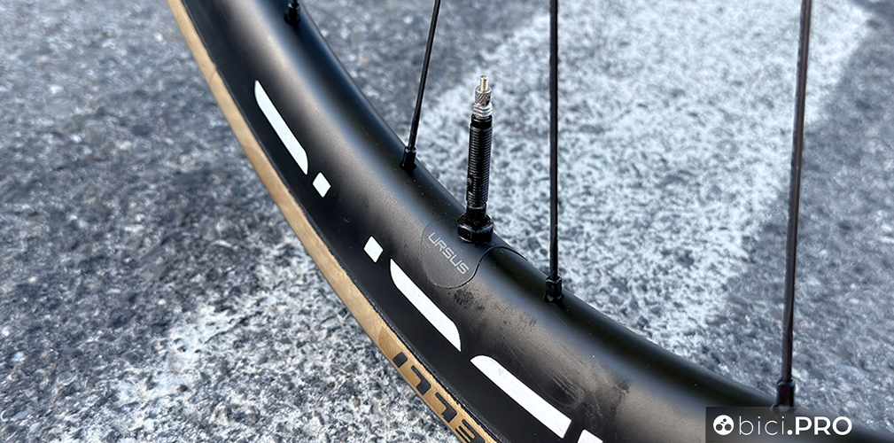 Ursus Proxima 40, esempio perfetto di una ruota dal profilo medio