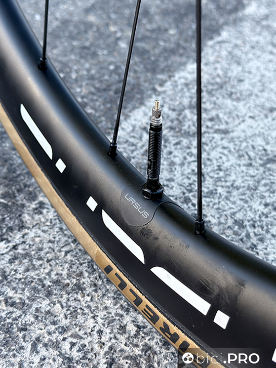 Ursus Proxima 40, esempio perfetto di una ruota dal profilo medio