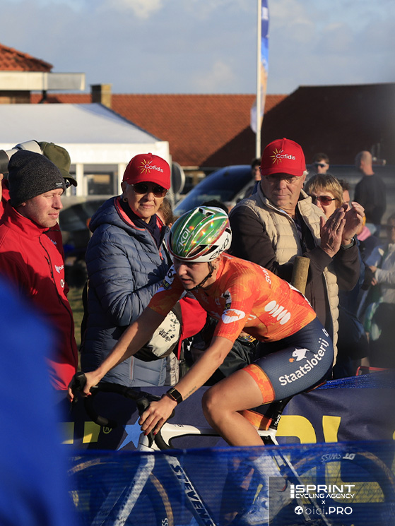 Inge Van der Heijden è la nuova campionessa europea, davanti alle connazionali Brand e Van Alphen