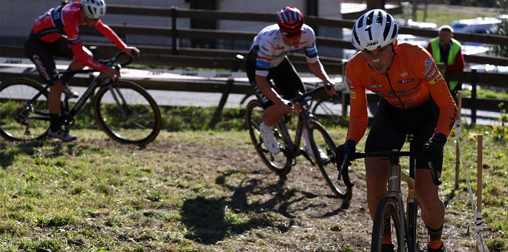 In campo maschile vittoria finale all'ultima tappa per Folcarelli, anche senza alcun successo parziale