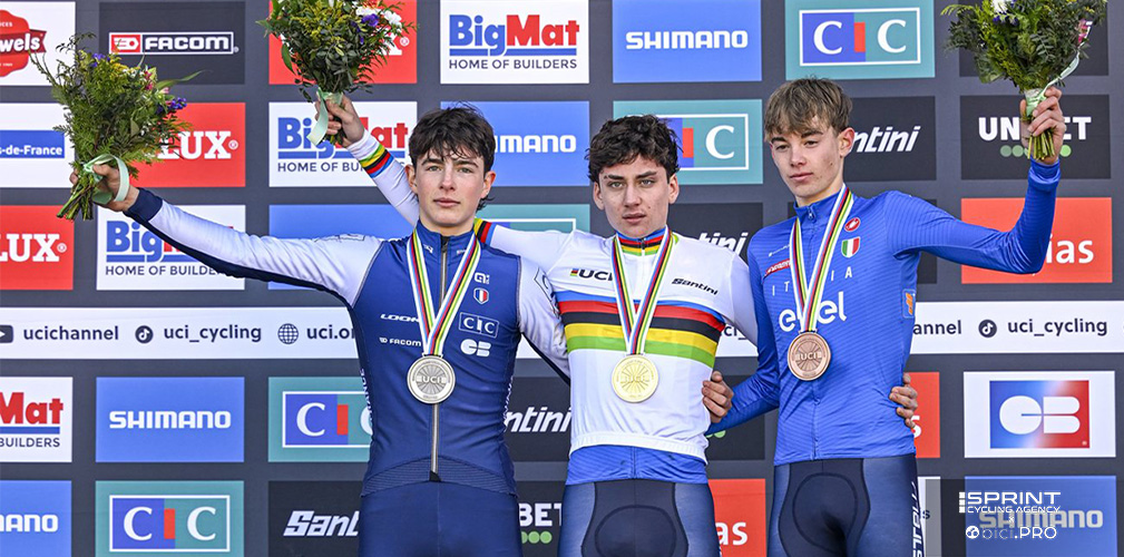 Il podio dei mondiali di febbraio, con Grigolini bronzo a 30" dall'iridato Agostinacchio