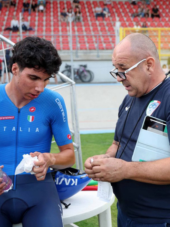 Grimod insieme al cittì della strada Villa, che era al seguito della squadra anche a Santiago