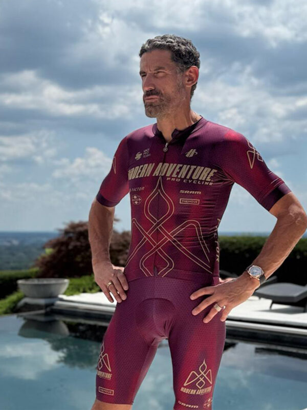 Con Modern Adventure, Hincapie si rimette in gioco