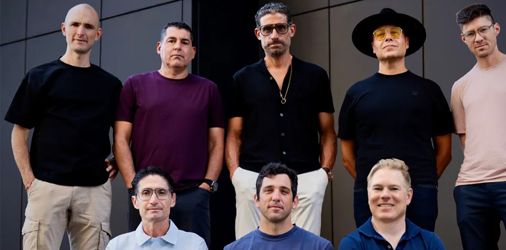 Lo staff del team Professional, che farà attività soprattutto in Europa e Asia