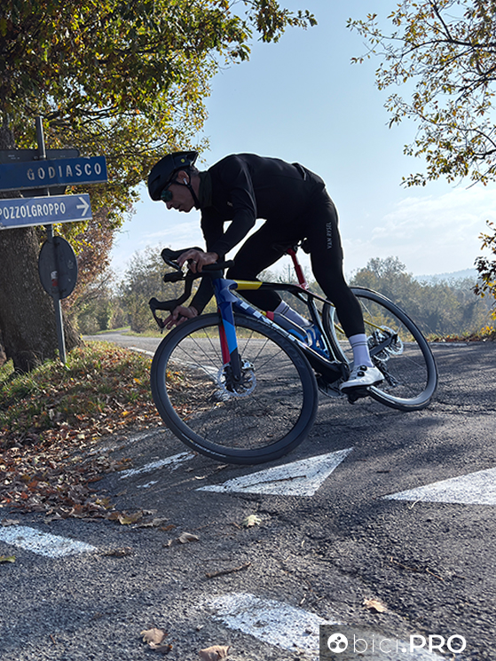 Monocorona e peso illegale, una Trek Madone così è intrigante