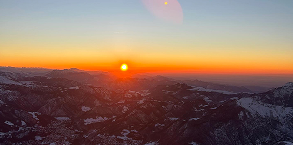 Il versante alpinisticamente più interessante scende verso la sponda est del Lago di Como (immagine Instagram)