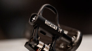 Nuovi pedali SRM in arrivo? In pista li usano già