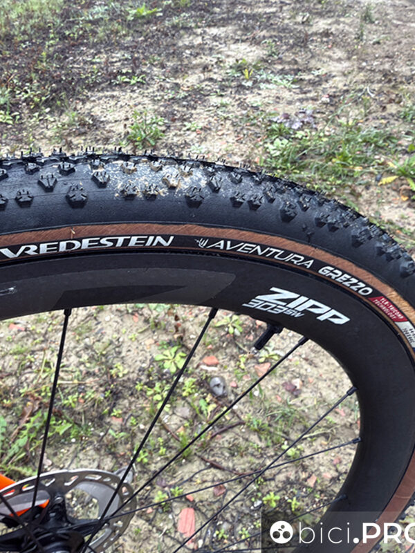 Vredestein Aventura Grezzo, il tubeless gravel (anche) da gara