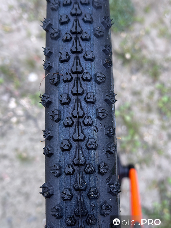 Vredestein Aventura Grezzo, il tubeless gravel (anche) da gara