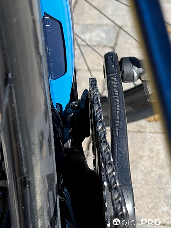 Monocorona e peso illegale, una Trek Madone così è intrigante