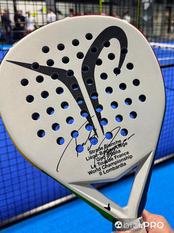 Sulla racchetta da padel realizzata da MET nel 2024 le vittorie più belle di Pogacar