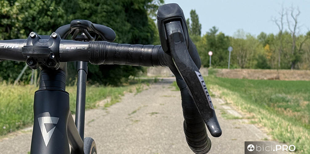 Sram Force AXS, pochi fronzoli e tanta sostanza. Il nostro test